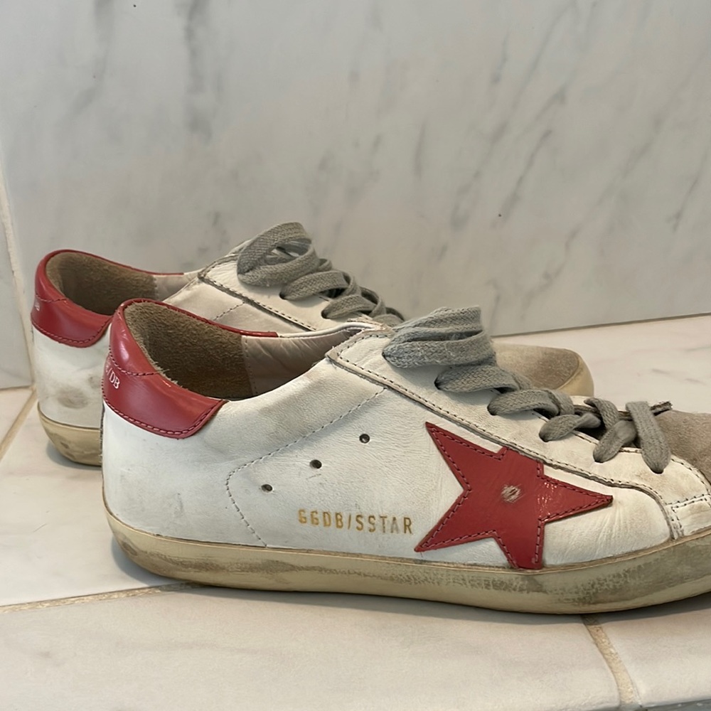 Golden goose superstar;